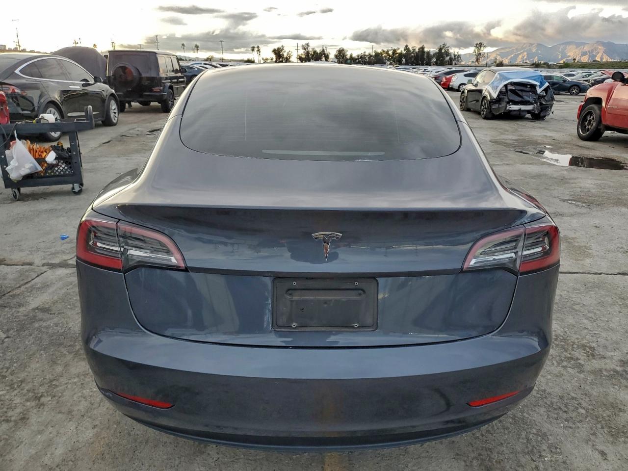 Tesla Model 3 Image 3
