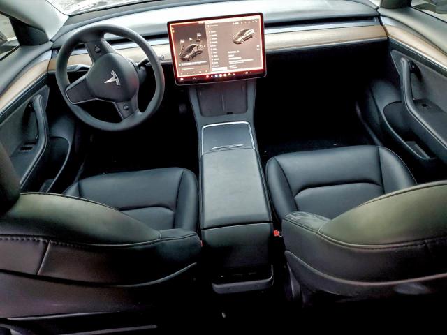 Tesla Model 3 Image 6