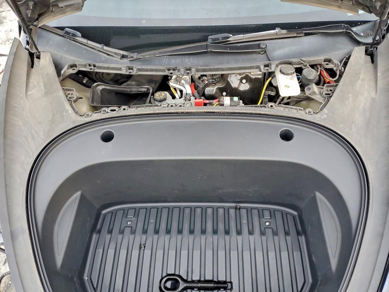 Tesla Model 3 Image 7