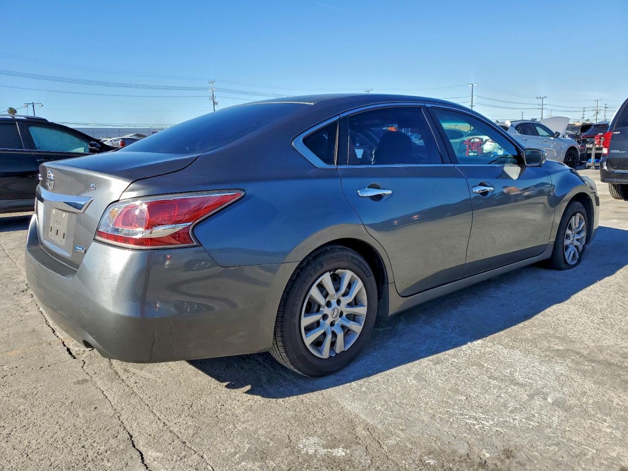 Nissan Altima 2.5 Image 3