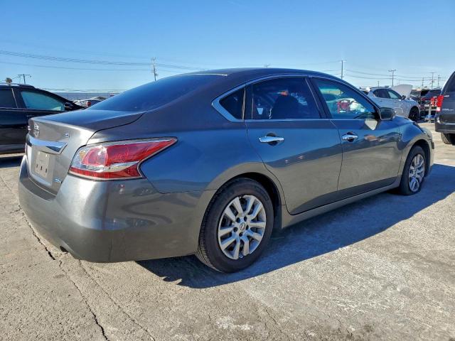 Nissan Altima 2.5 Image 3