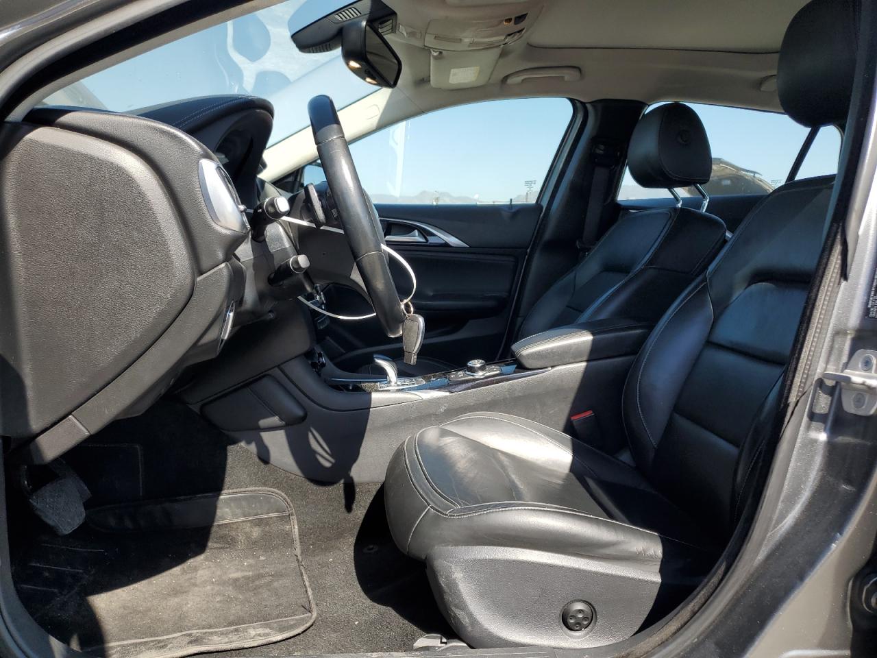 INFINITI Qx Base Image 6