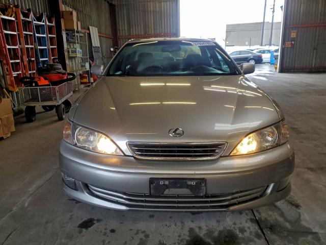 Lexus Es 300 Image 2