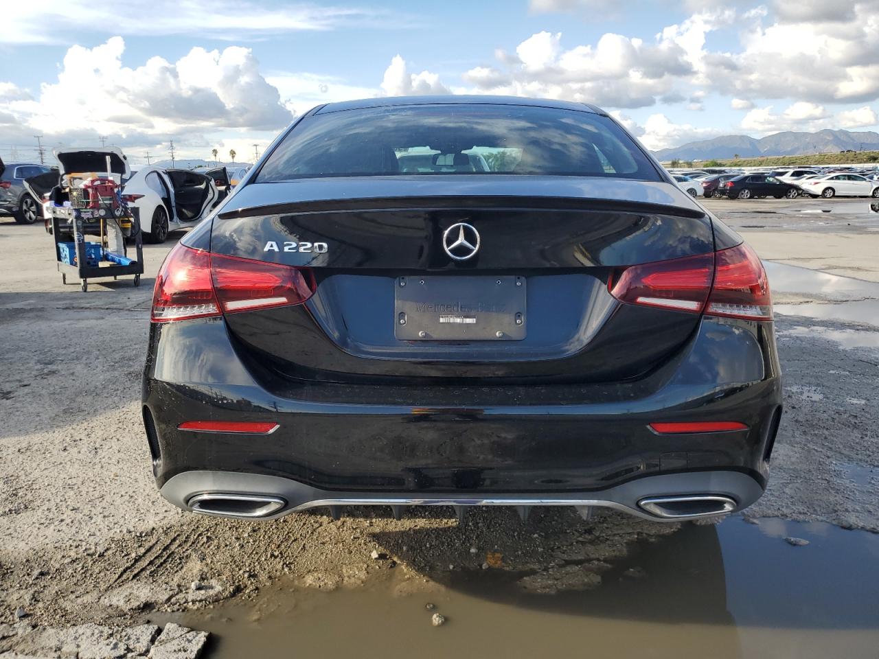 Mercedes-Benz A-Class 220 Image 6