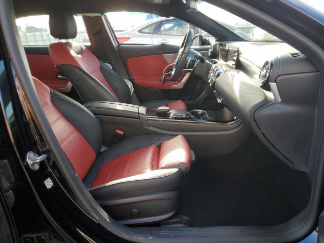 Mercedes-Benz A-Class 220 Image 4