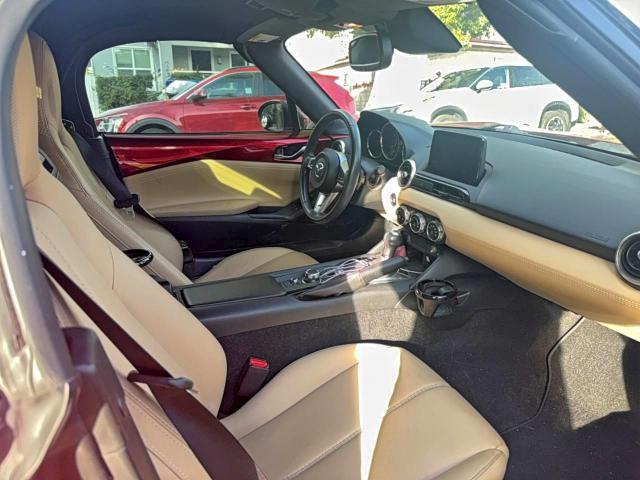 Mazda Mx5 Grand Touring Image 2