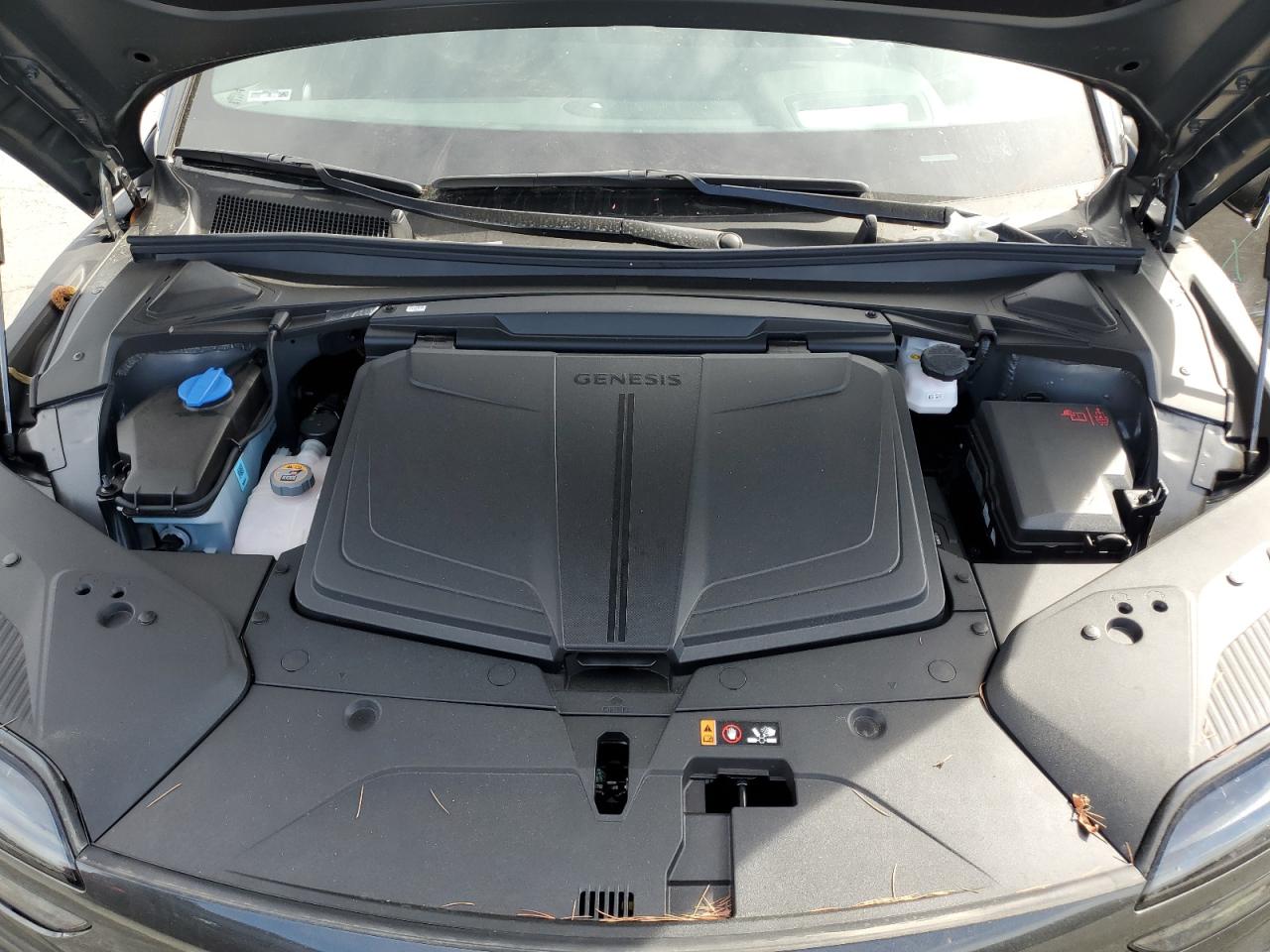 Genesis Gv60 Stand Standard Image 12