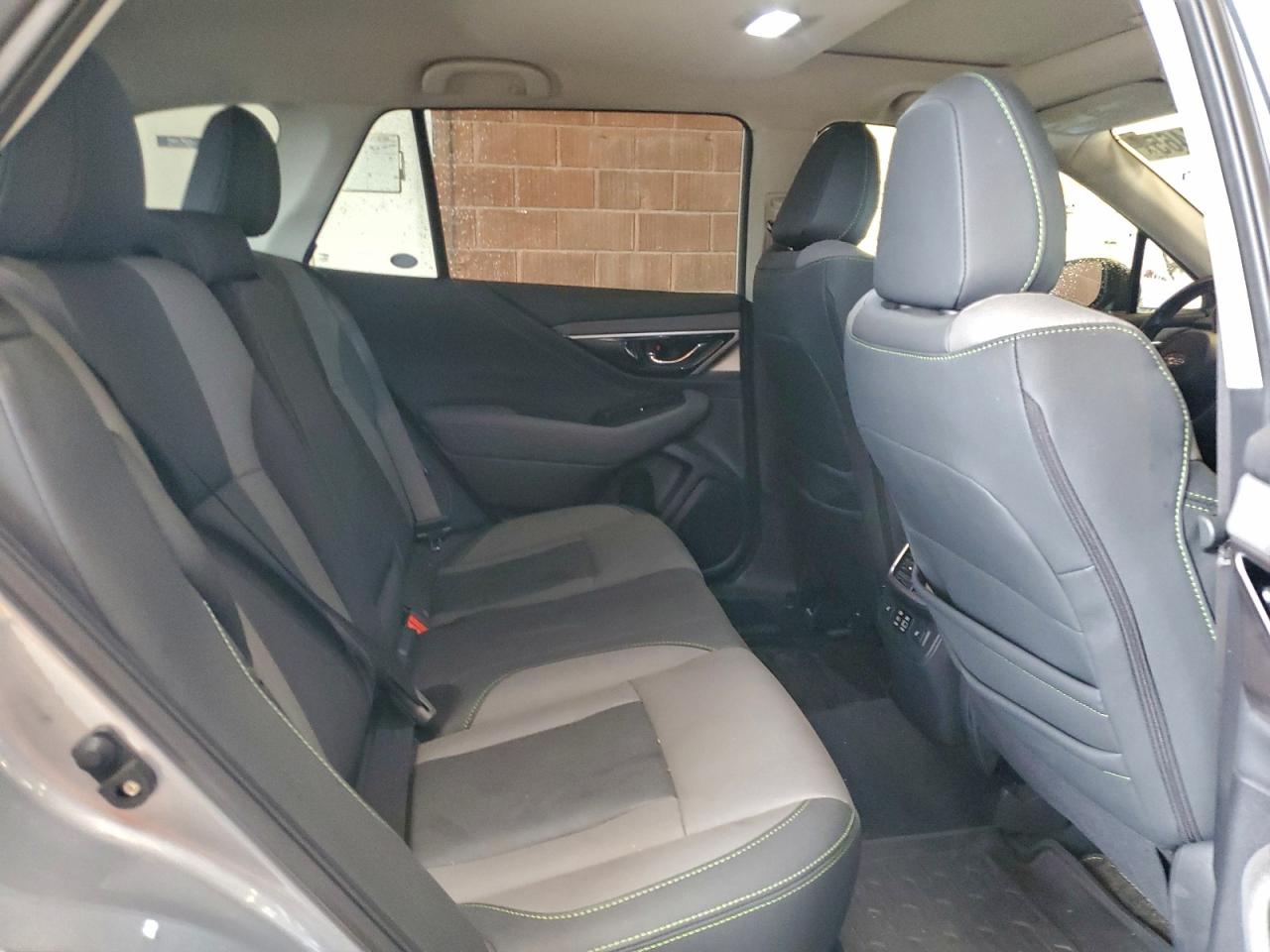 Subaru Outback Onyx Edition Xt Image 6