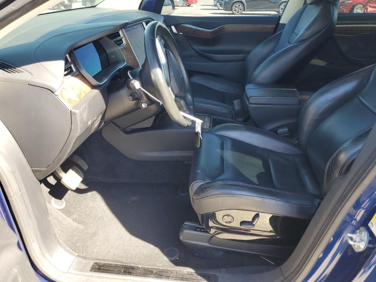 Tesla Model X Image 9
