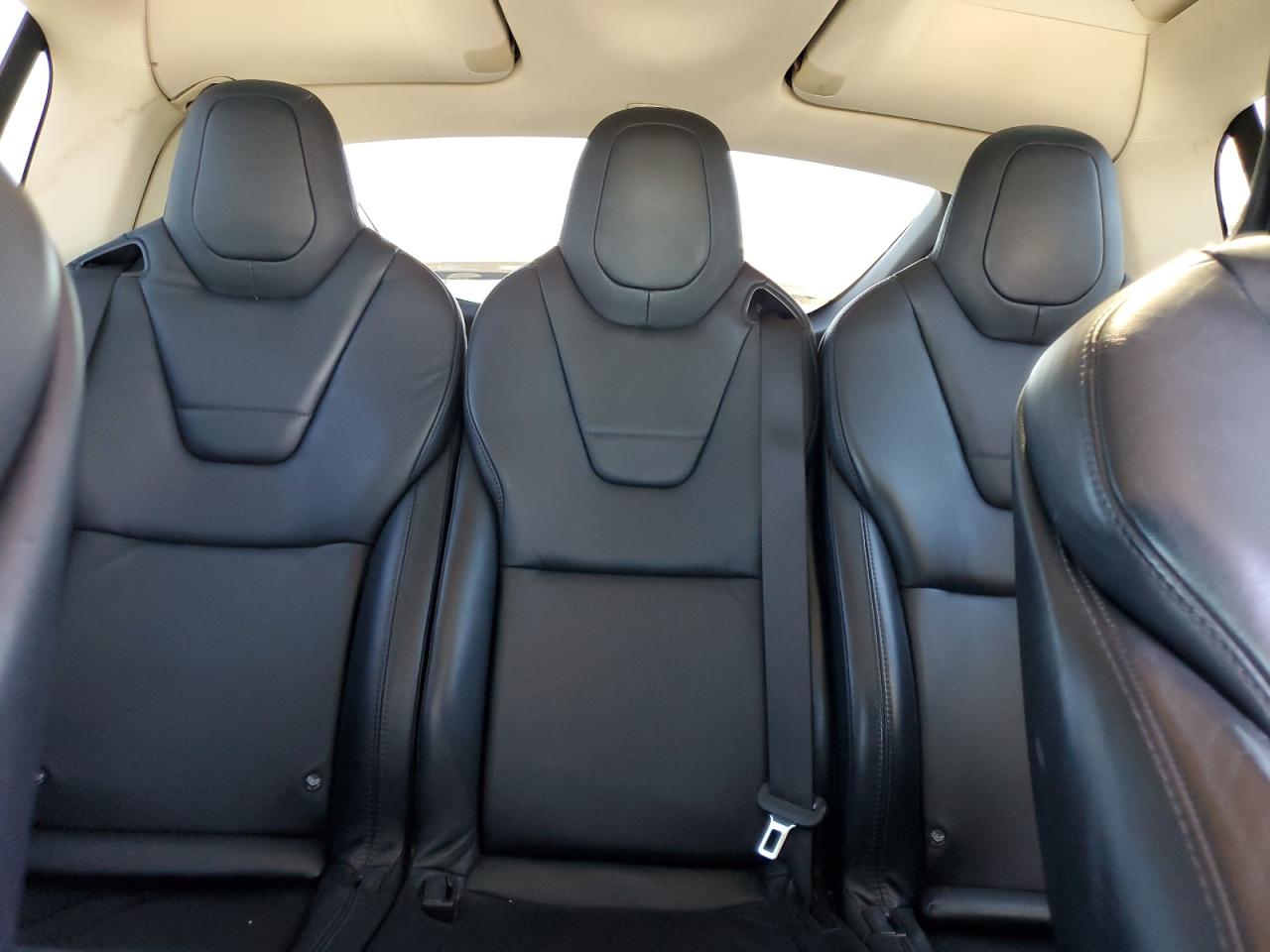 Tesla Model X Image 8