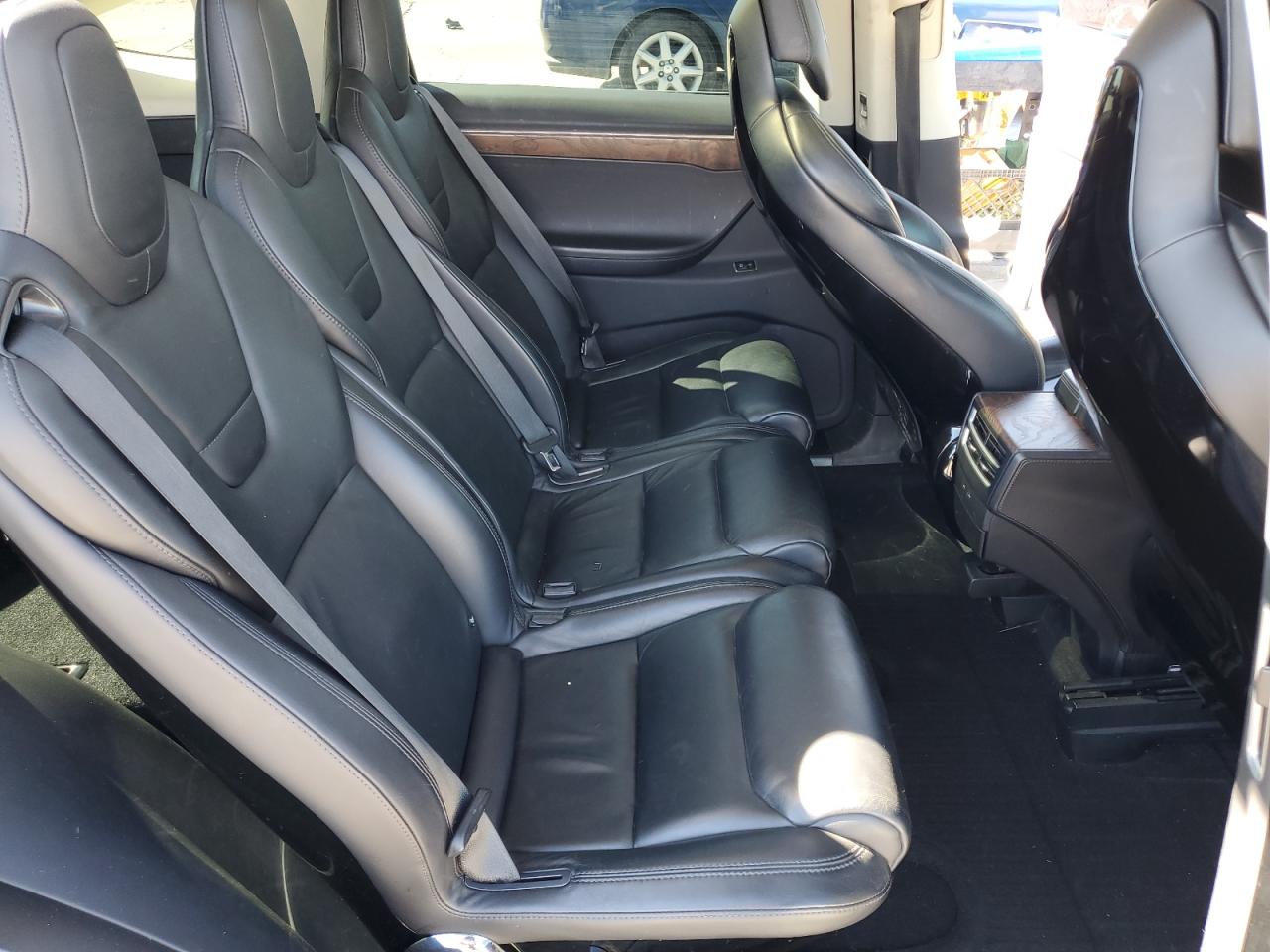 Tesla Model X Image 6