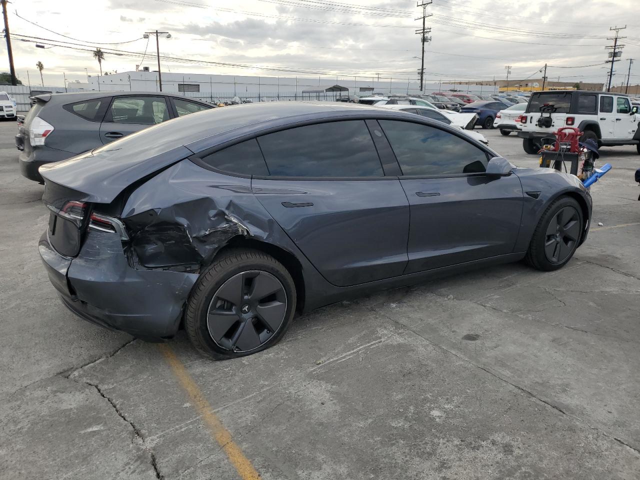 Tesla Model 3 Image 5