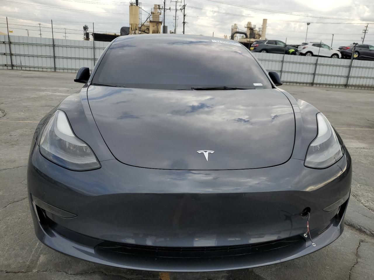 Tesla Model 3 Image 3