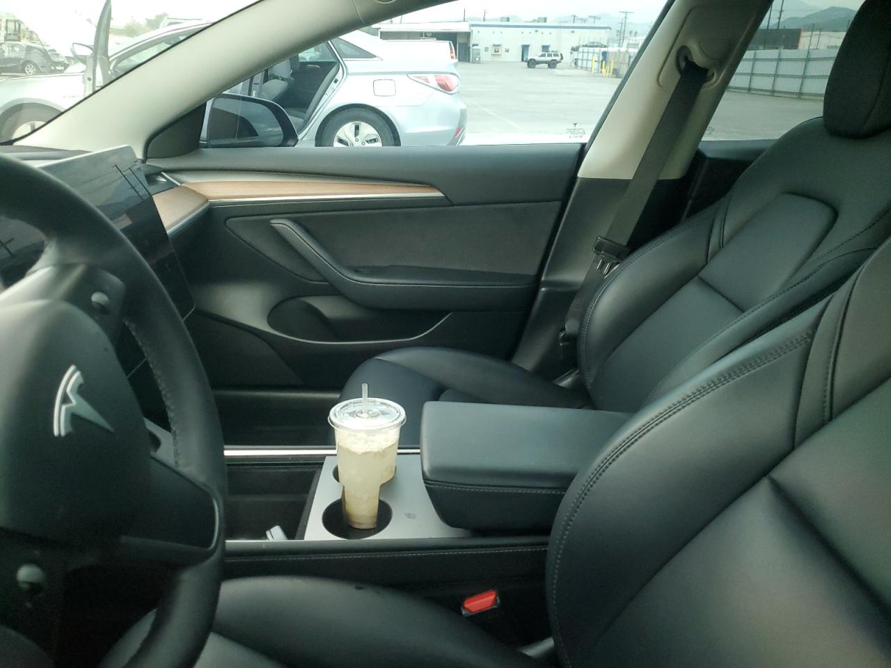 Tesla Model 3 Image 7