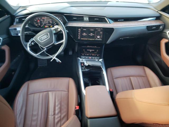 Audi e-tron Premium Image 11