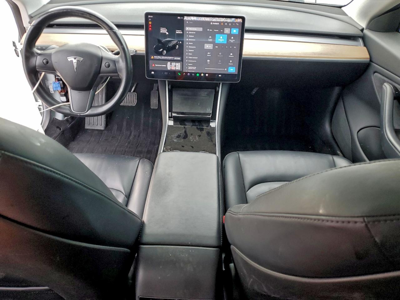 Tesla Model 3 Image 9
