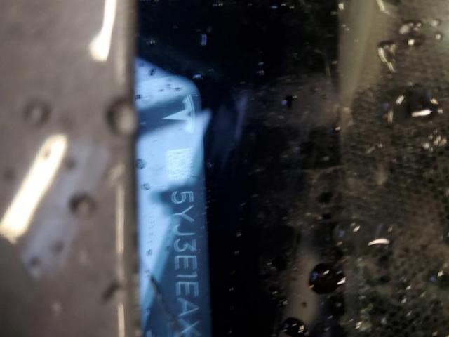 Tesla Model 3 Image 10