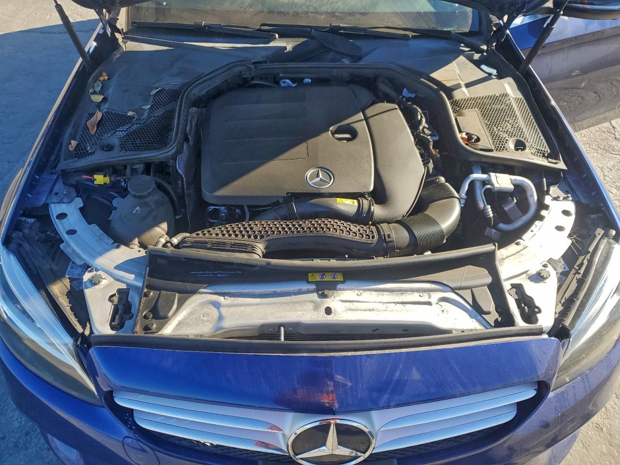 Mercedes-Benz C-Class 300 Image 10