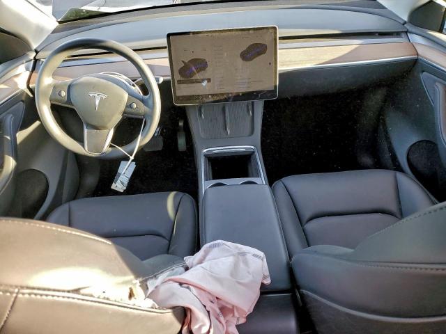 Tesla Model Y Image 9