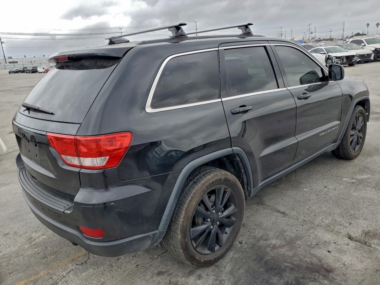 Jeep Grand Cherokee Laredo Image 8