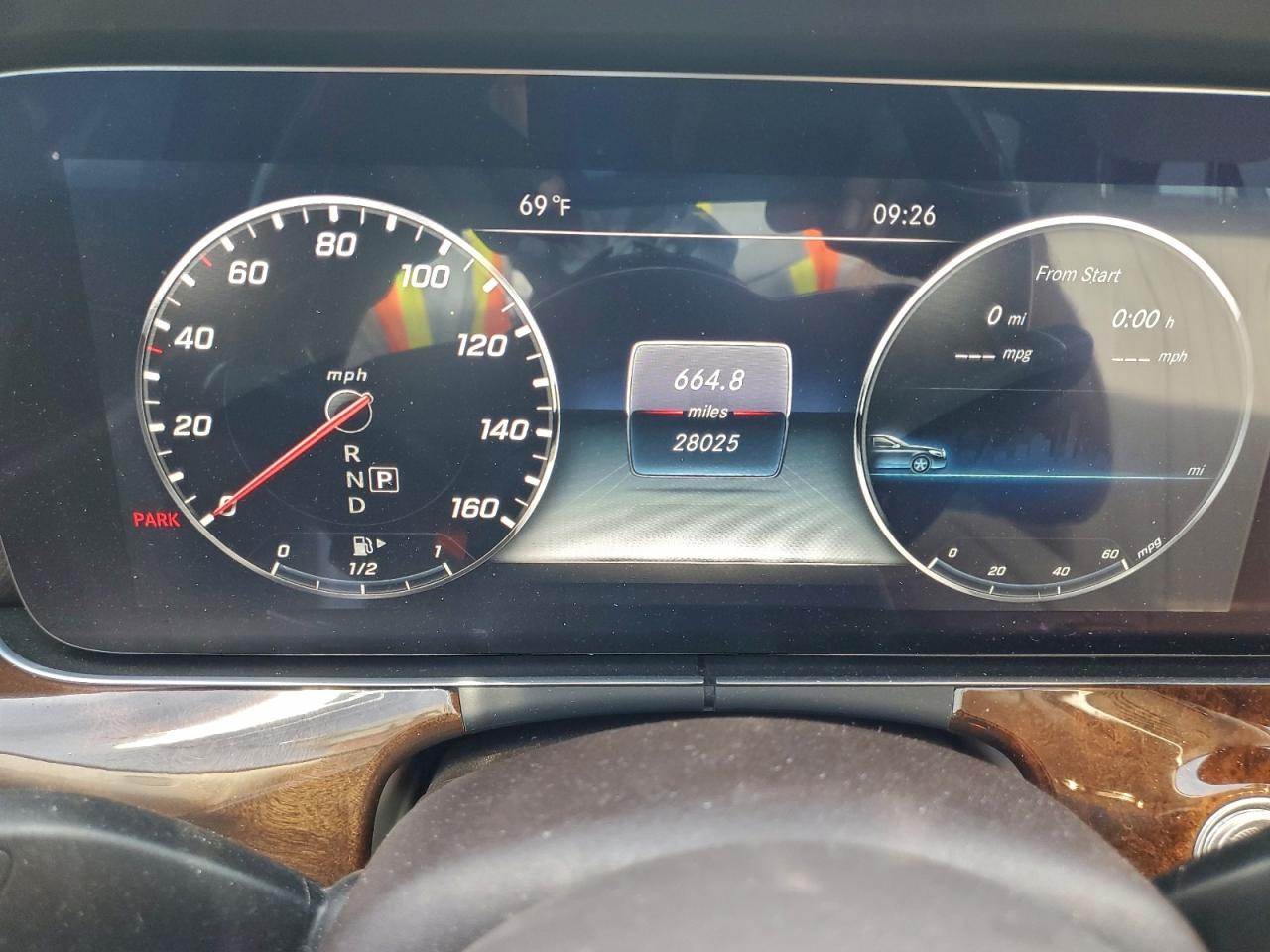 Mercedes-Benz E-Class 350 Image 11