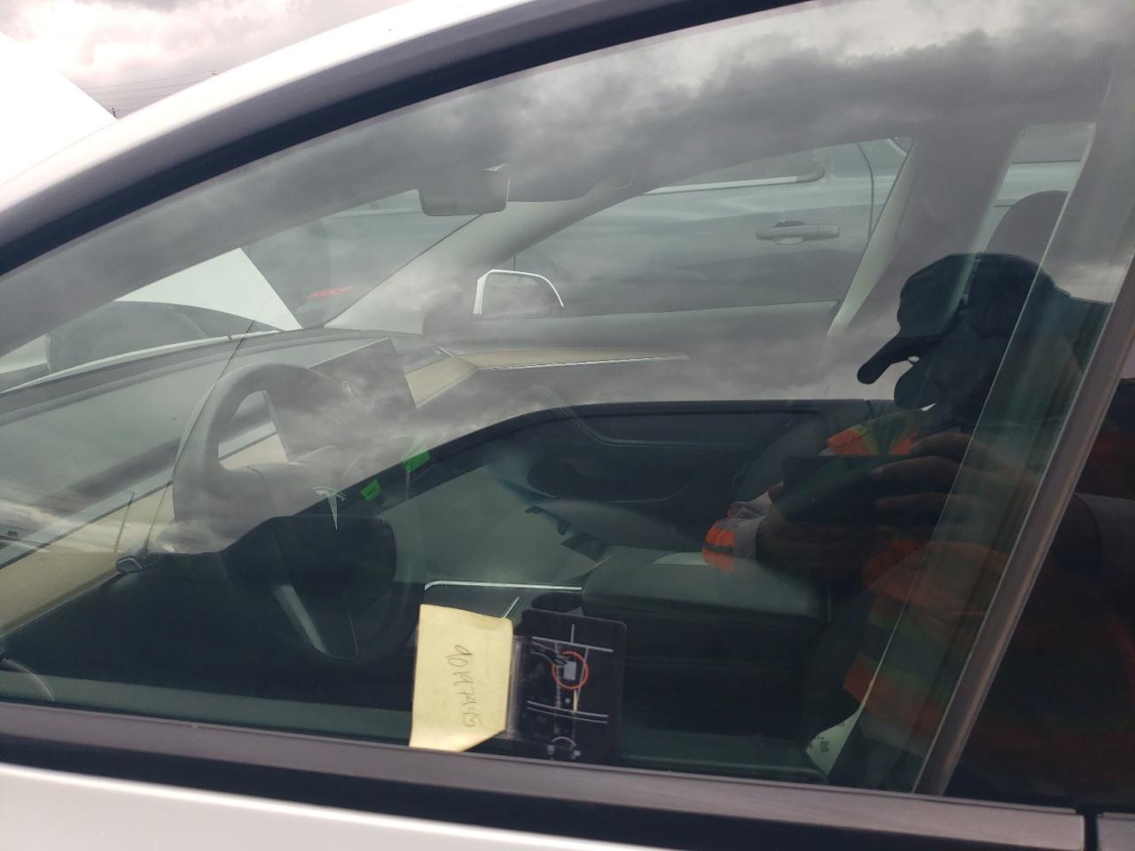 Tesla Model 3 Image 5