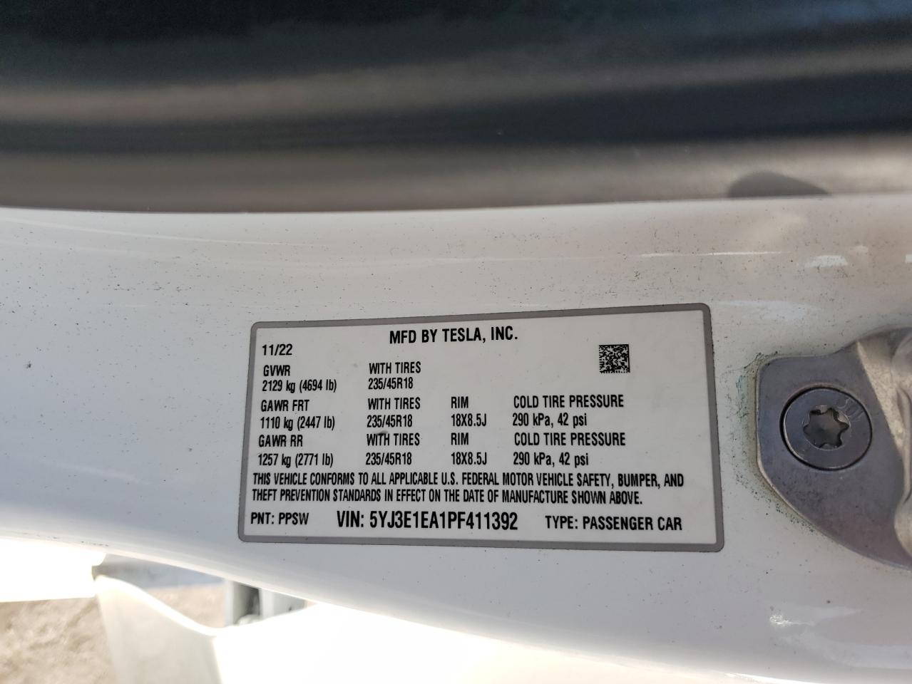 Tesla Model 3 Image 11