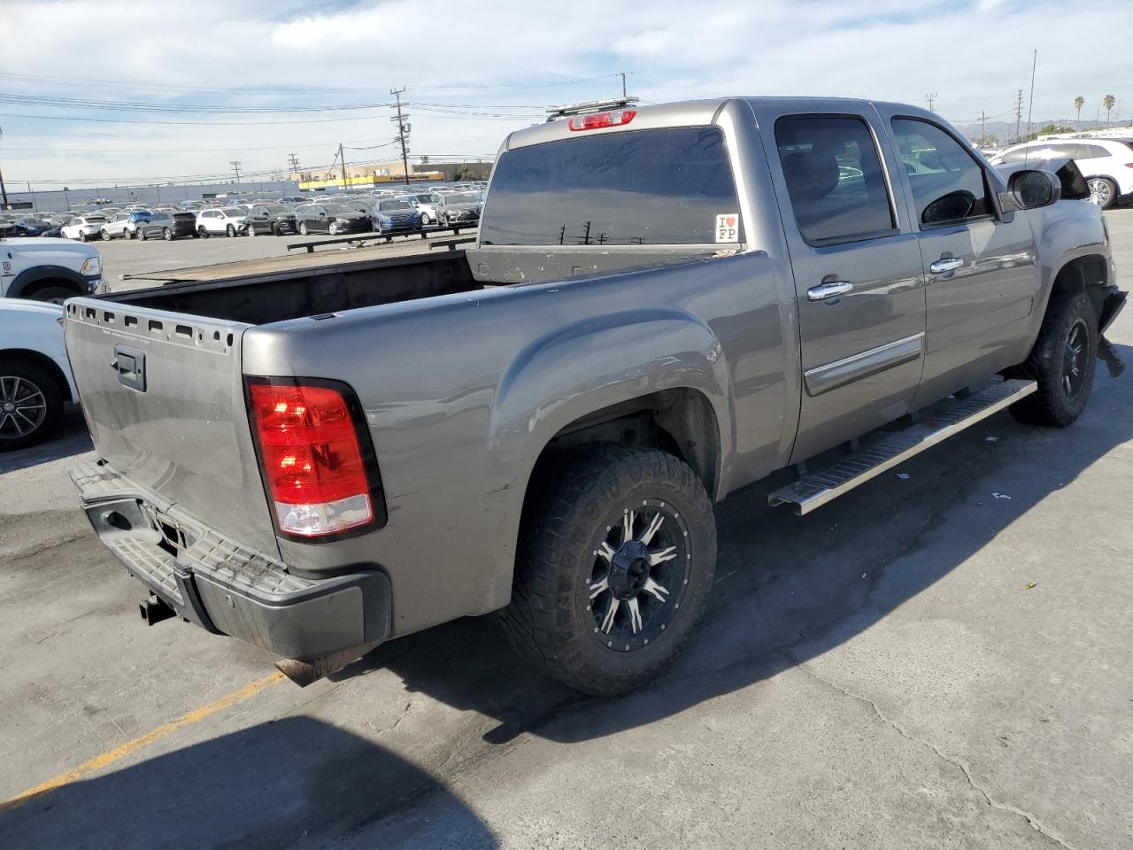 GMC Sierra K1500 Denali Image 3