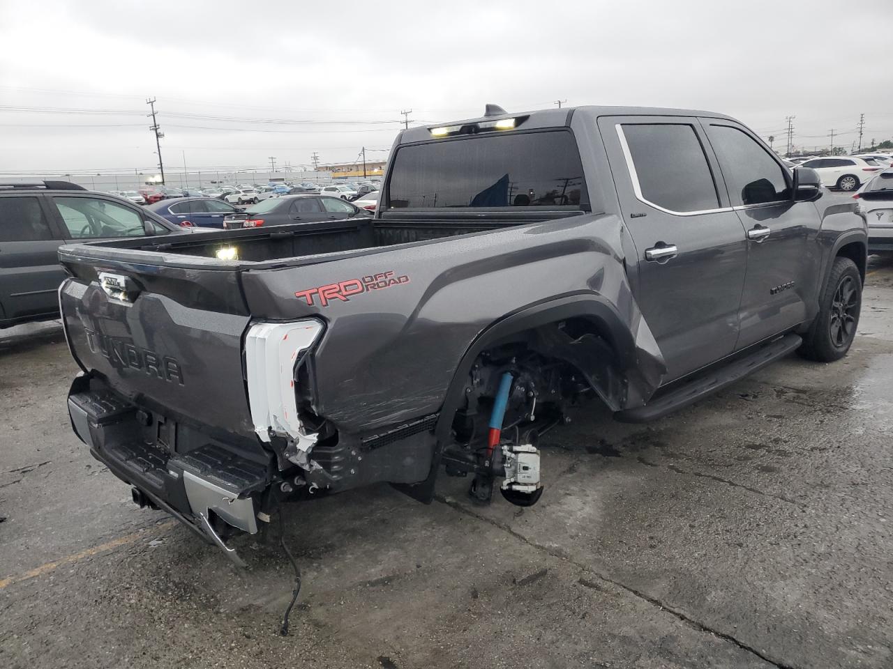 Toyota Tundra Crewmax Limited Image 3