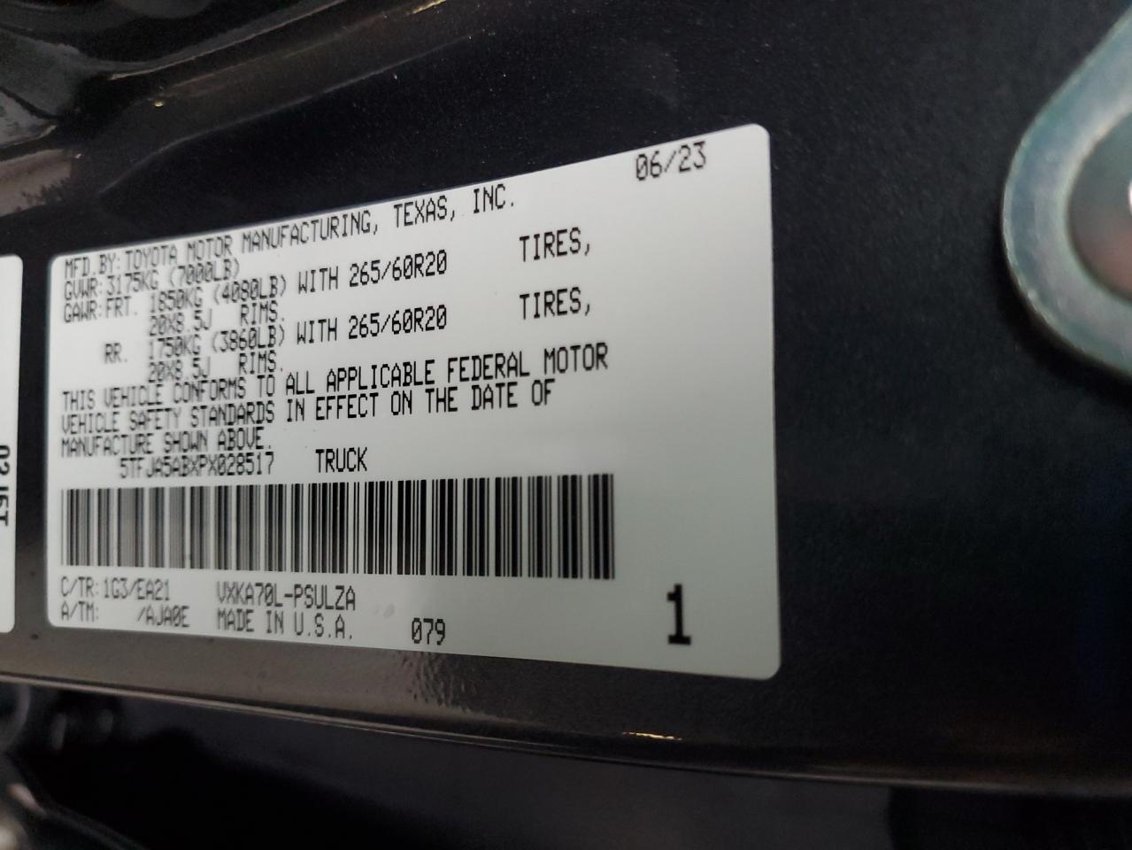 Toyota Tundra Crewmax Limited Image 11