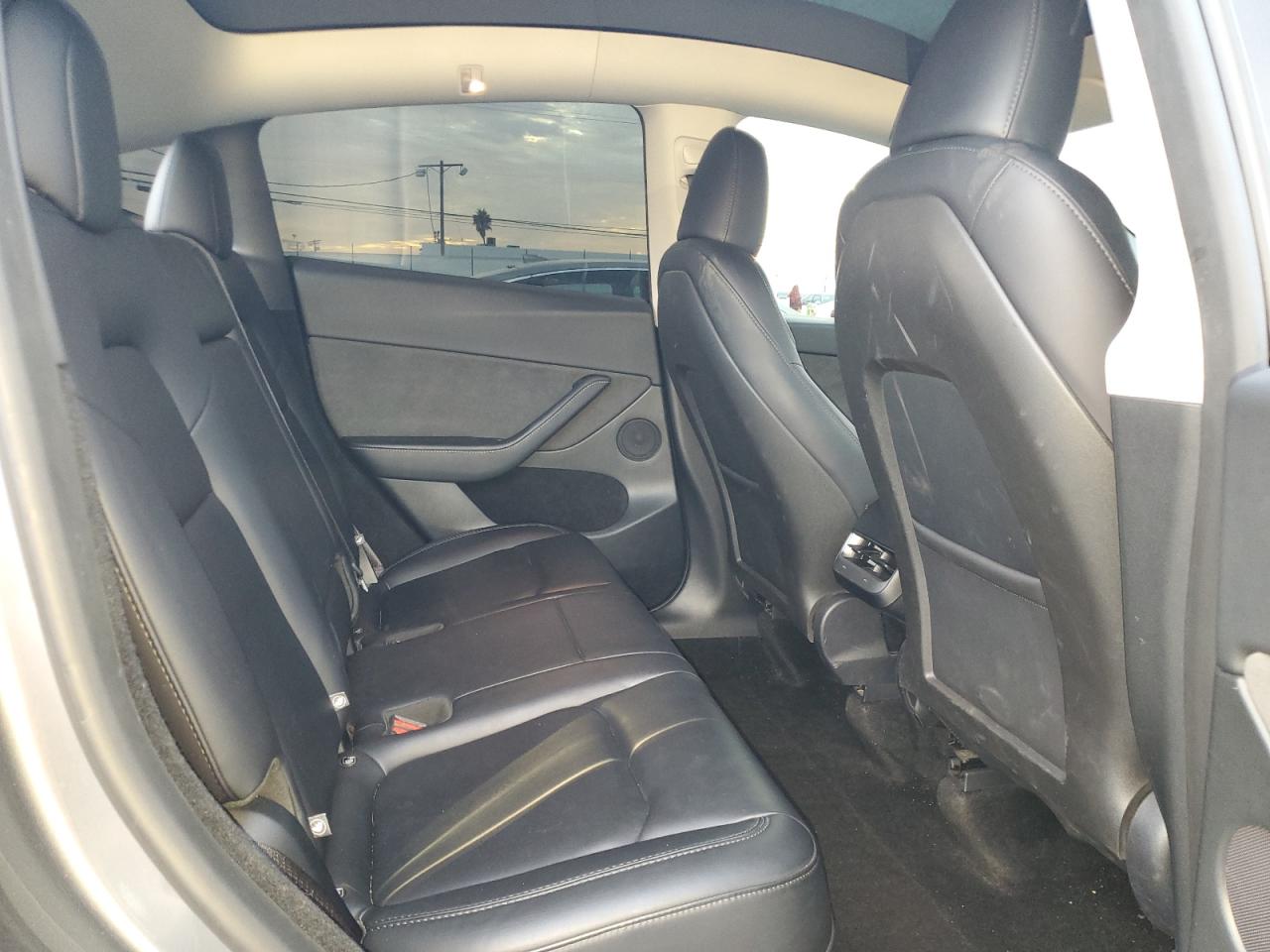 Tesla Model Y Image 12