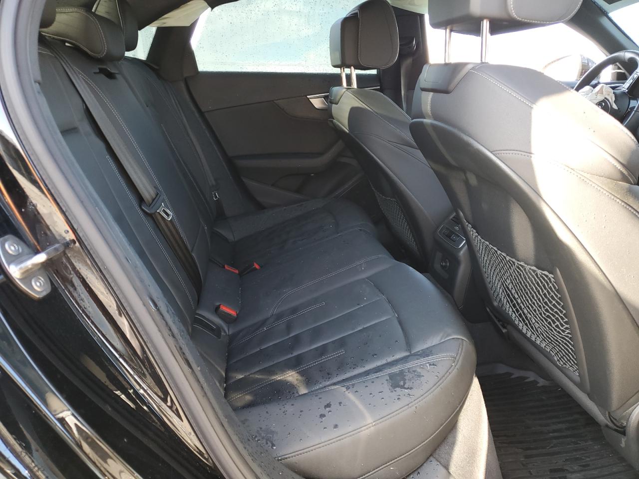 Audi A4 Premium 45 Image 4