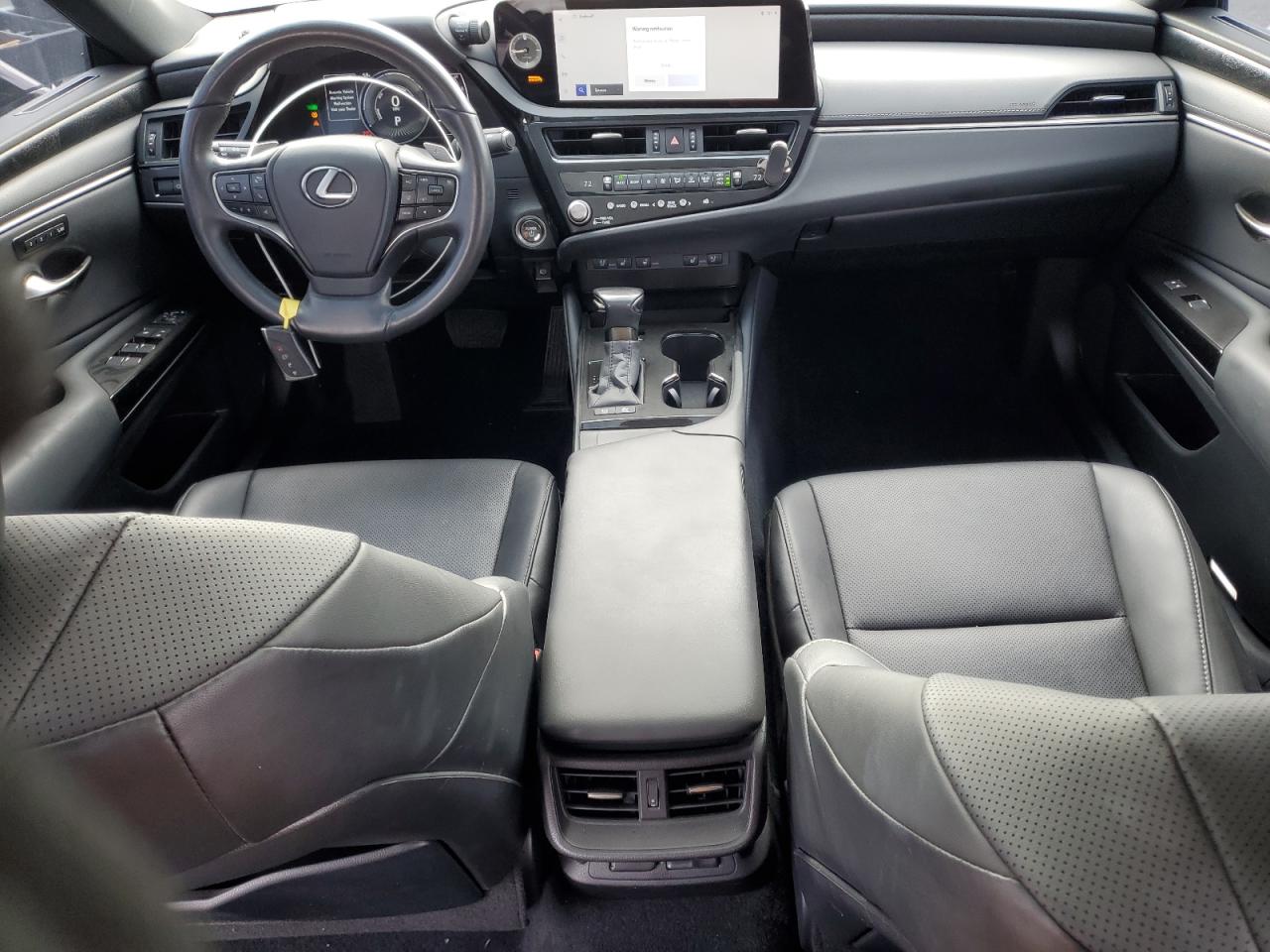 Lexus Es 300h Base Image 6