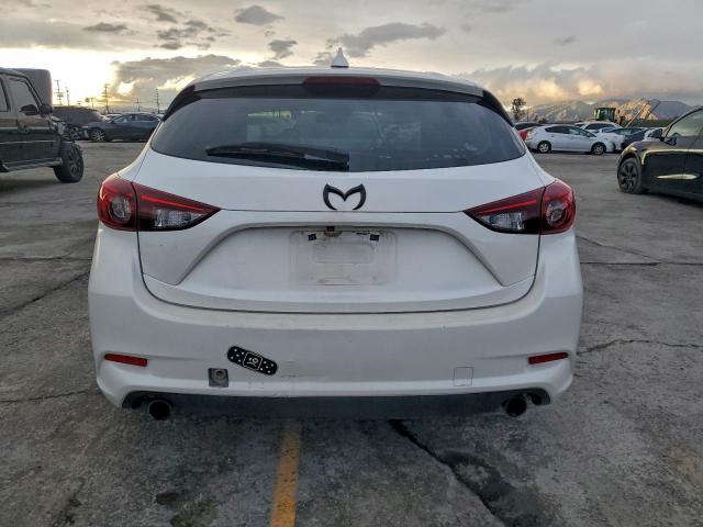 Mazda 3 Grand Touring Image 6