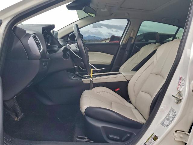 Mazda 3 Grand Touring Image 12