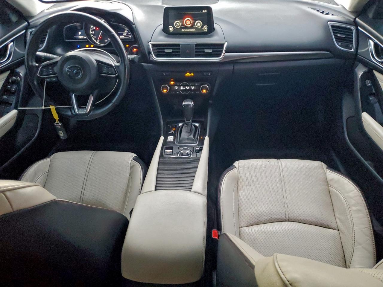 Mazda 3 Grand Touring Image 5