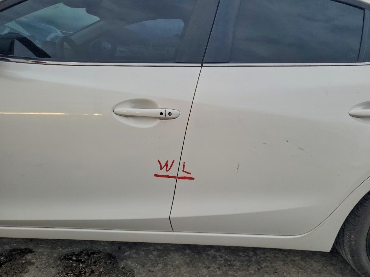 Mazda 3 Grand Touring Image 4