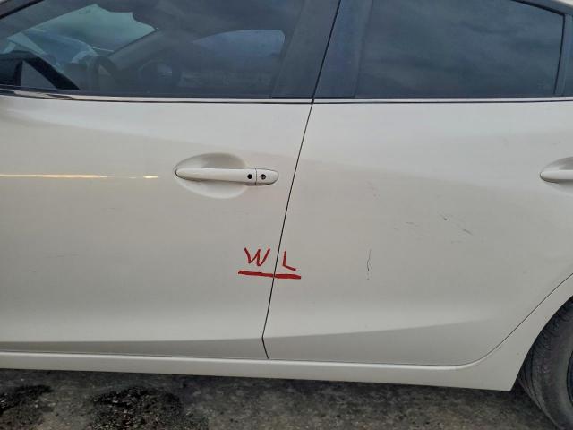 Mazda 3 Grand Touring Image 4