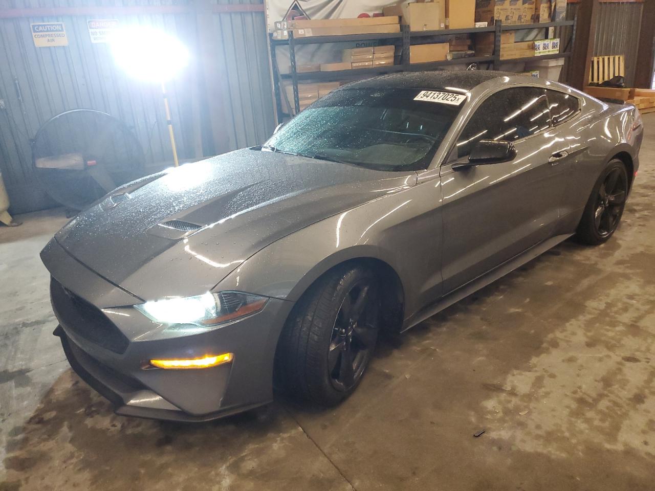 Ford Mustang Image 1