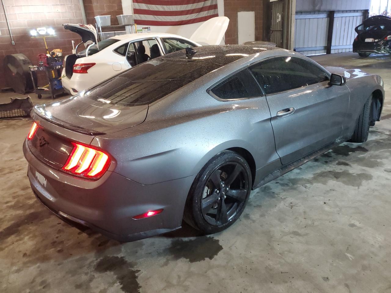 Ford Mustang Image 7