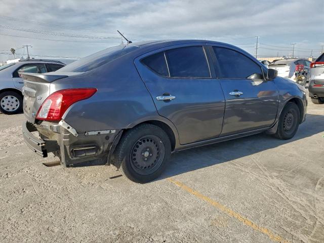 Nissan Versa S Image 7