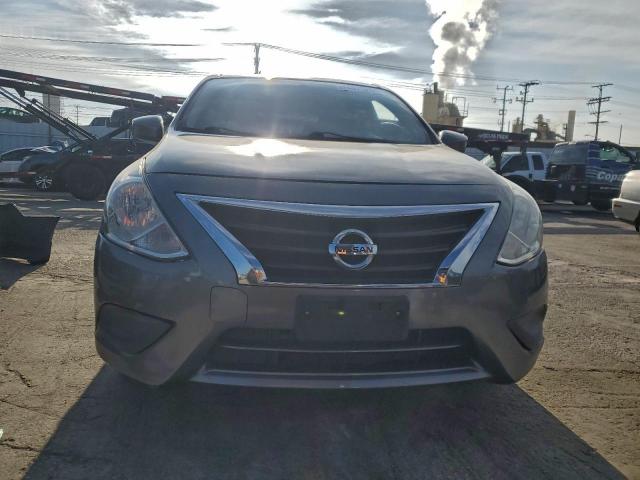 Nissan Versa S Image 10