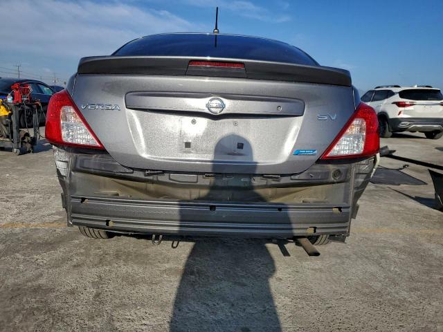 Nissan Versa S Image 8