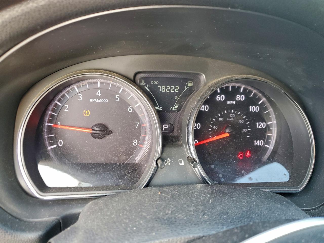 Nissan Versa S Image 13