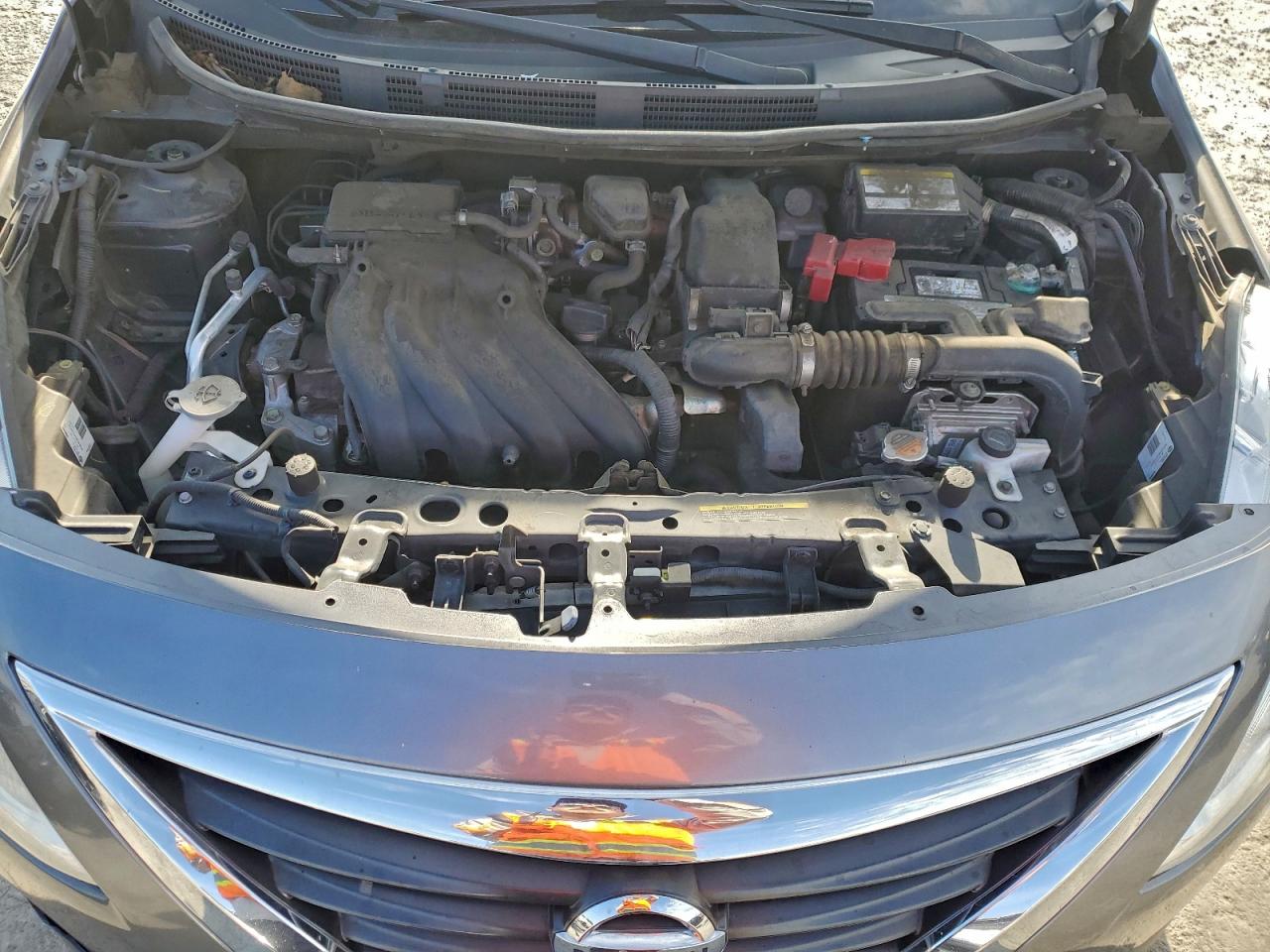 Nissan Versa S Image 4