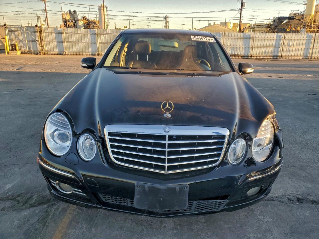 Mercedes-Benz E-Class 350 Image 4