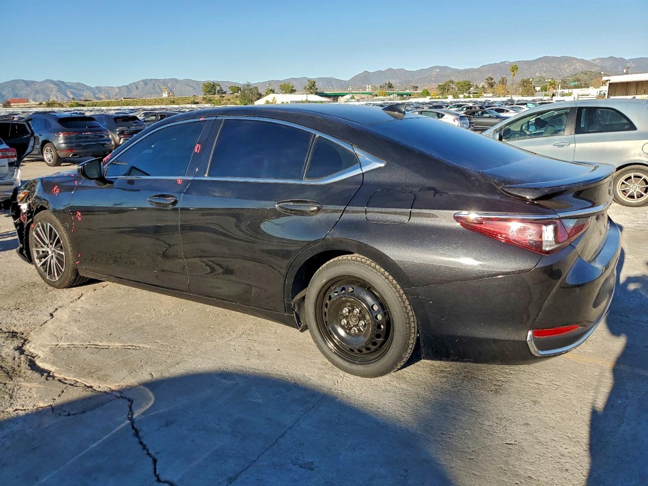 Lexus Es 300h Base Image 8