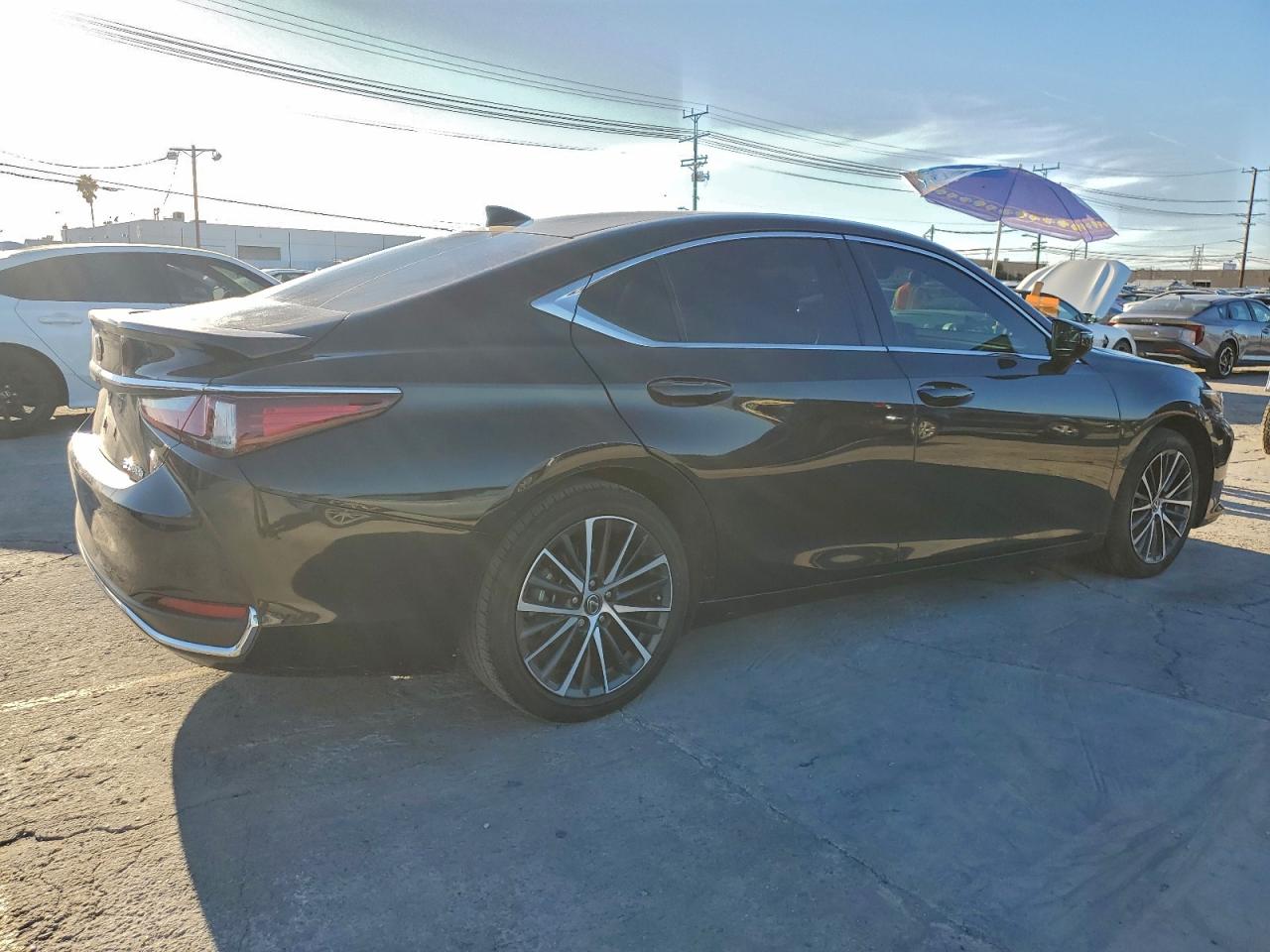 Lexus Es 300h Base Image 7