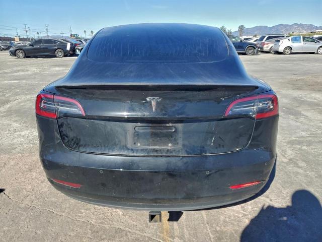 Tesla Model 3 Image 9