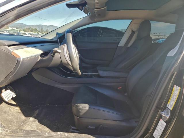 Tesla Model 3 Image 5